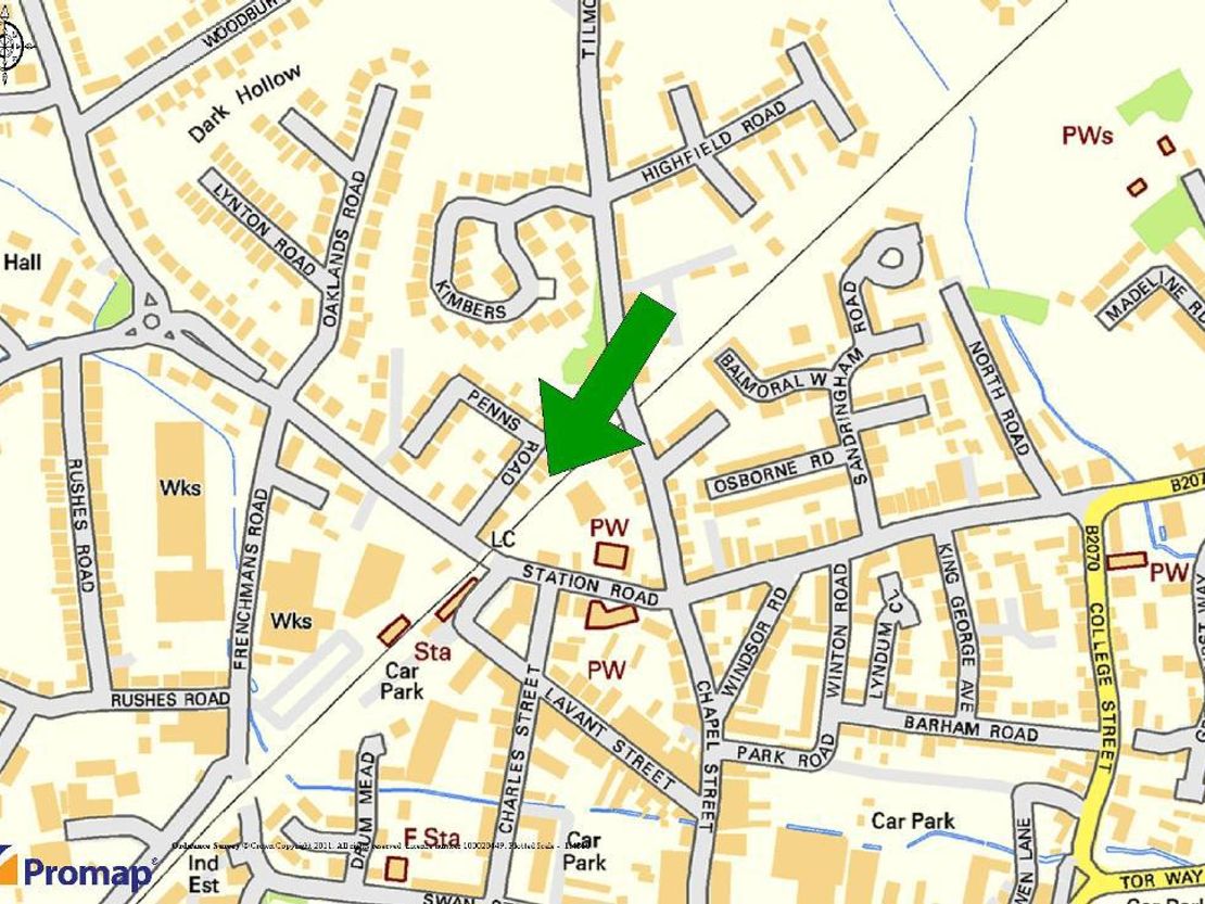 1 & 1A Penns Road, Petersfield, Hampshire, GU32 2EW