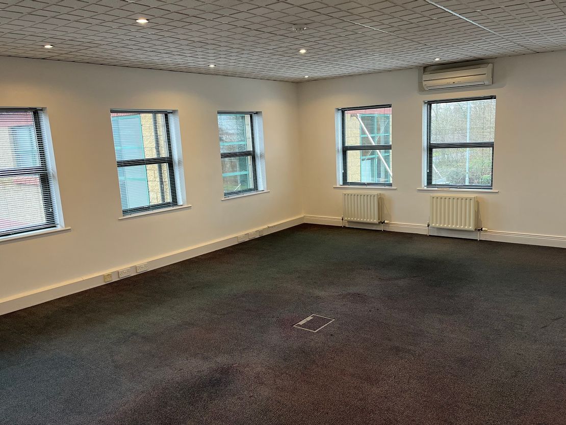 Lisnagarvagh House 1 Lissue Walk, Lisburn, County Antrim, BT28 2SU