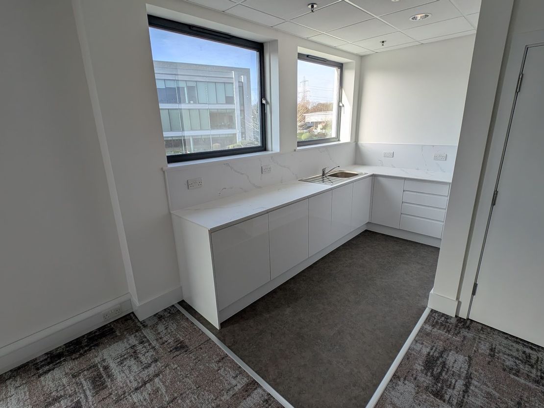 Unit 6 Kites Croft Business Park, Warsash Road, Fareham, Hampshire, PO14 4LW