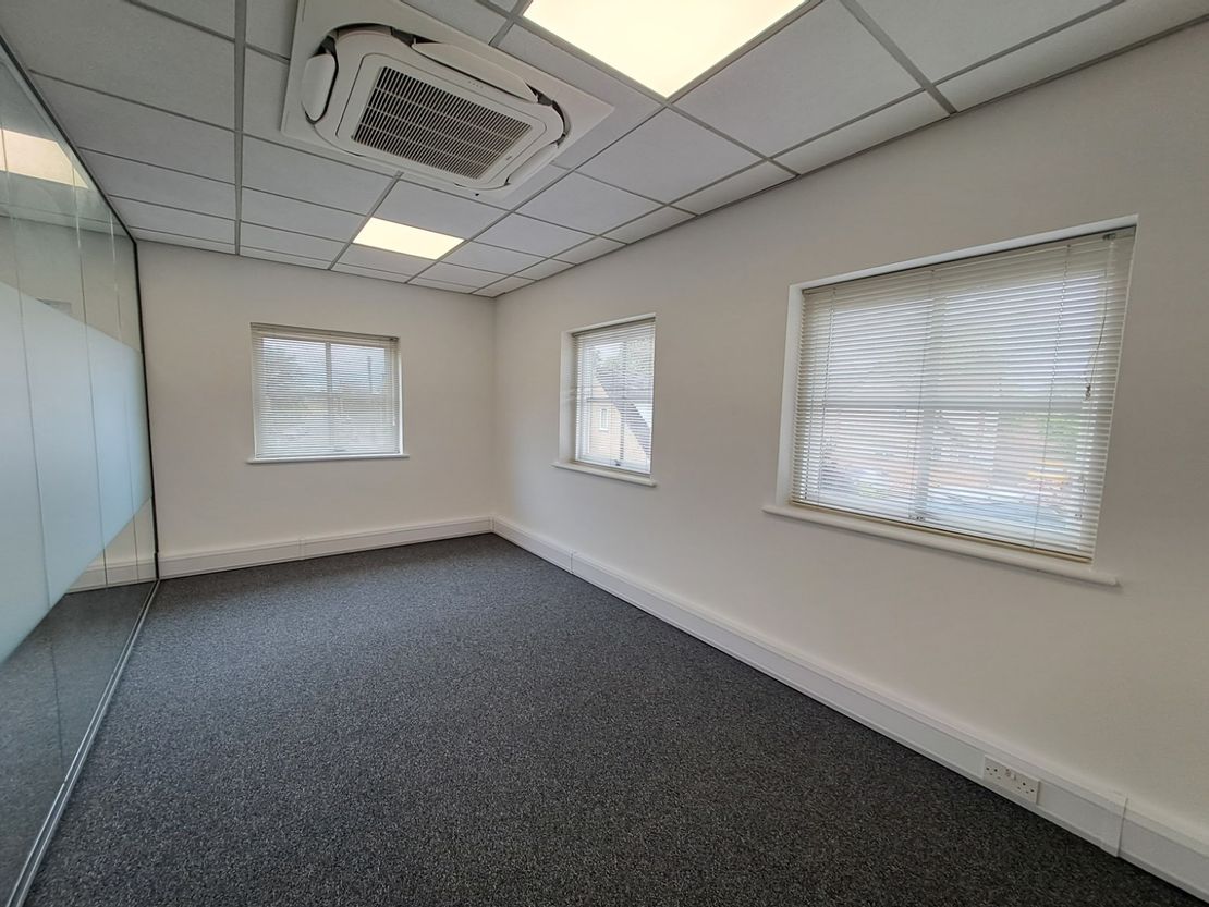 Minton Place, Victoria Road, Bicester, South East, OX26 6QB
