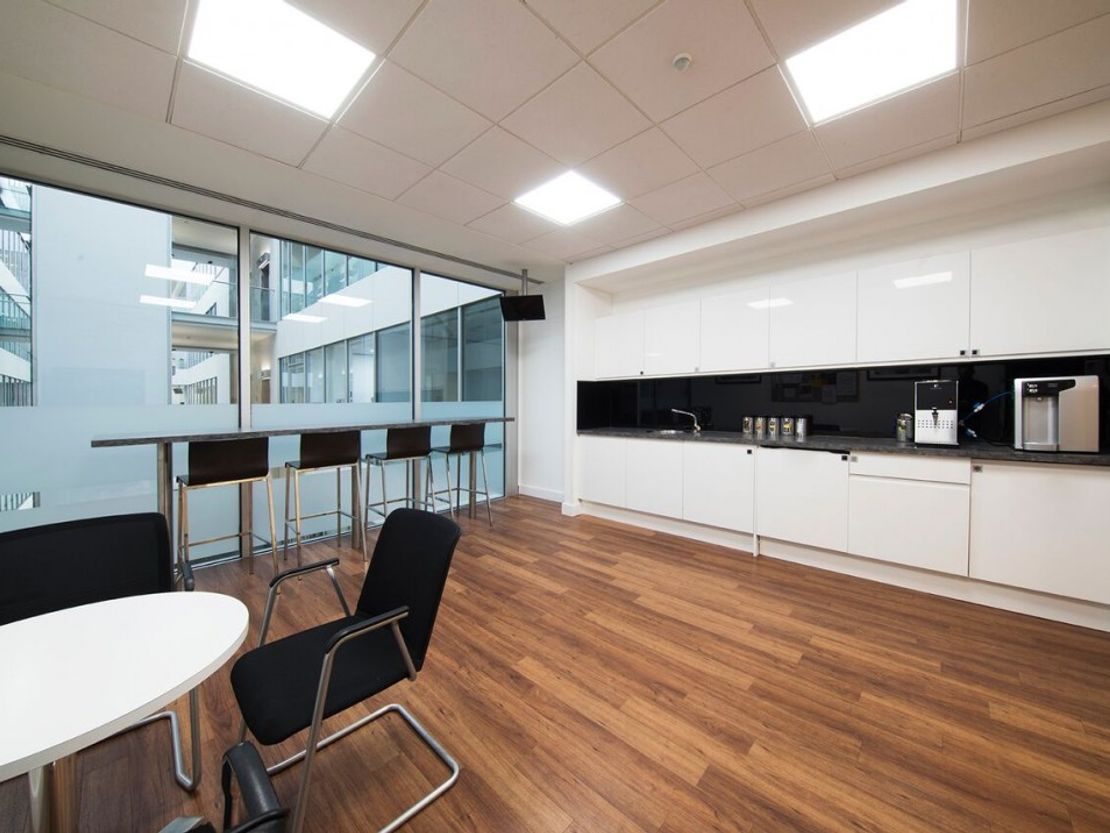 Regus, Davidson, Forbury Square, Reading, RG1 3EU