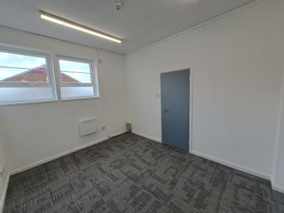 Property Image for Unit 16, Tewin Court, Welwyn Garden City, AL7 1AU