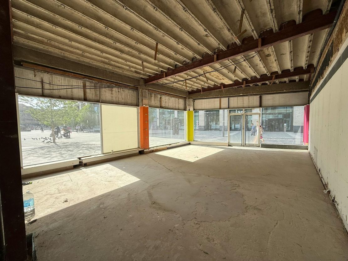 2 Commercial Way, Woking, GU21 6BW