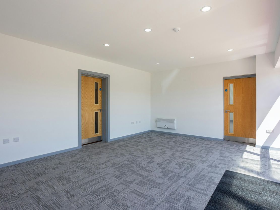 Unit 34, Nuffield Way, Abingdon, OX14 1RL