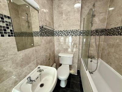 Property Image for 20 High Street, Chatham, Kent