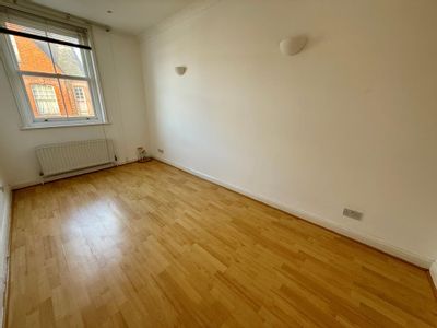 Property Image for 20 High Street, Chatham, Kent