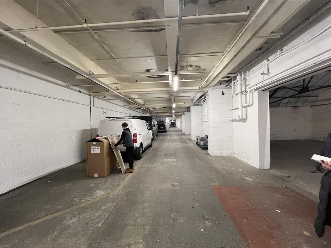 Workshop/Storage Units,  Business Park, Club Lane, Halifax