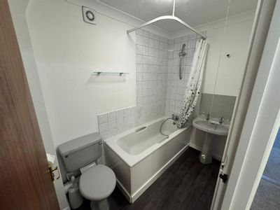 Property Image for 6 Surbiton Court, Surbiton Grove, Ryde, Isle Of Wight