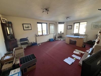 Property Image for 1 Westgate, Almondbury, Huddersfield, HD5 8XF