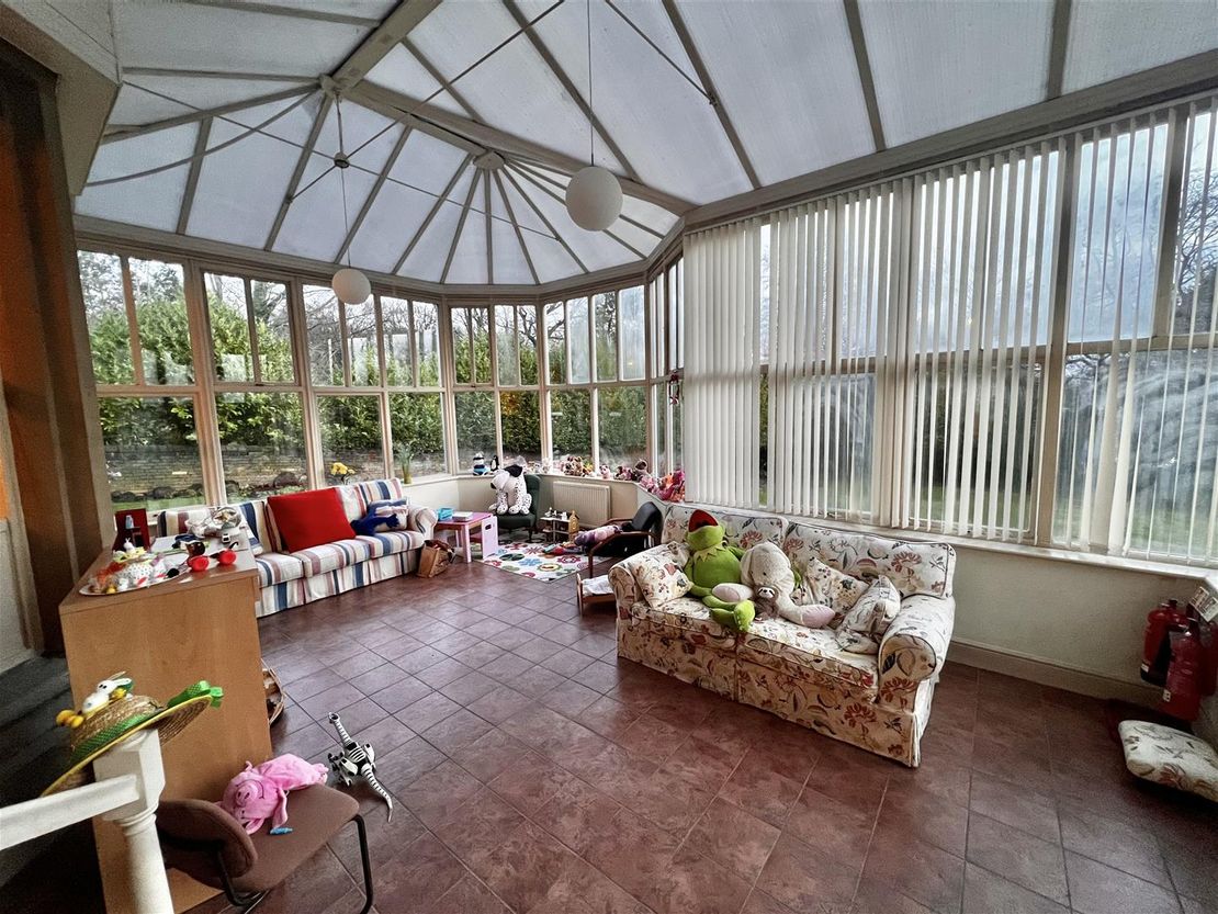 Cote Royd House, 7 Halifax Road, Edgerton