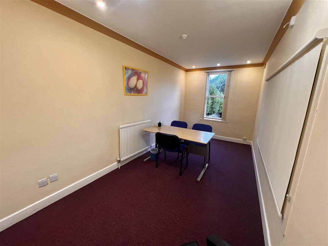 Cote Royd House, 7 Halifax Road, Edgerton