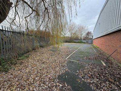 Property Image for Unit 17 Hinckley Business Park, Brindley Road, Dodwells Bridge Industrial Estate, Hinckley, Leicestershire, LE10 3BY
