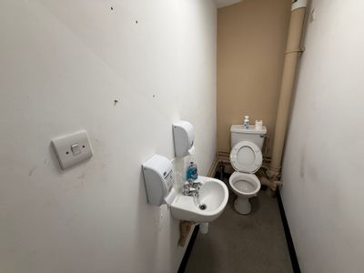 Property Image for Unit 17 Hinckley Business Park, Brindley Road, Dodwells Bridge Industrial Estate, Hinckley, Leicestershire, LE10 3BY