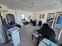 Property Image for Retail Unit To Let, 62 Bartholomew Street, Newbury, West Berkshire, RG14 7BE