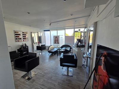 Property Image for Retail Unit To Let, 62 Bartholomew Street, Newbury, West Berkshire, RG14 7BE