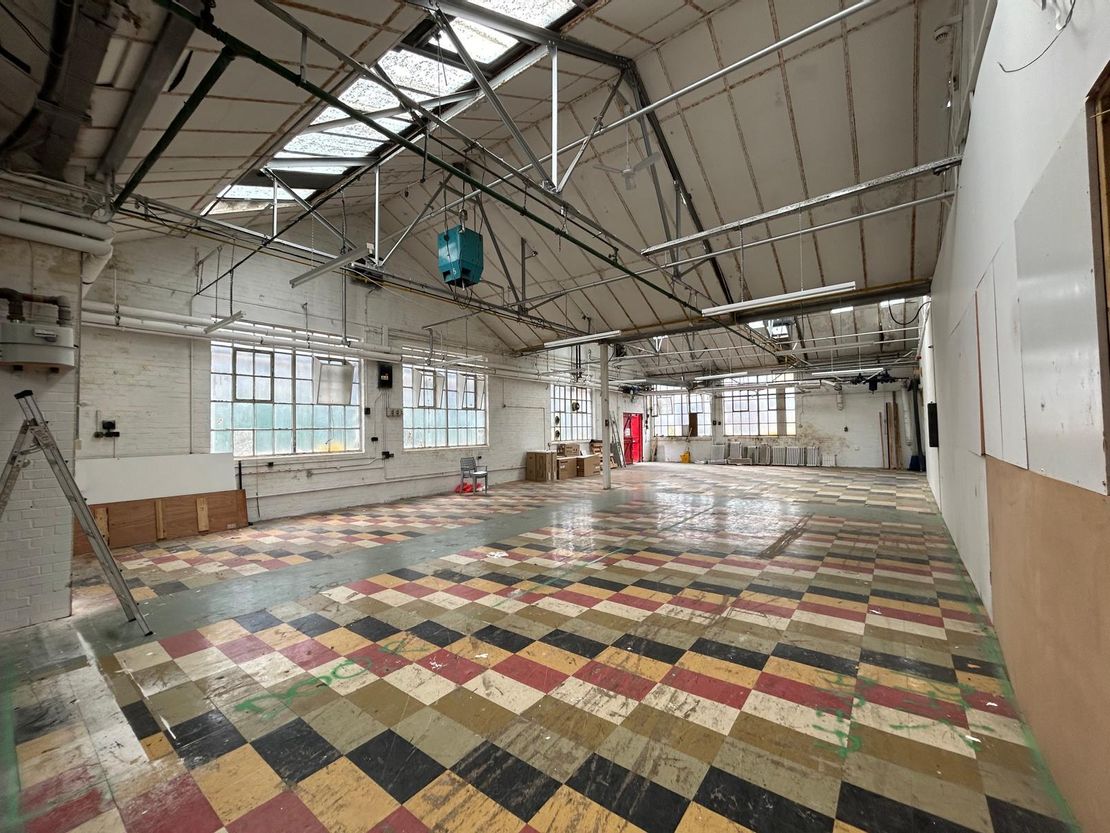 Unit 1 Eastern Avenue Industrial, Eastern Avenue, Dunstable, Bedfordshire, LU5 4JY