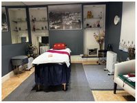 Property Image for 1 Baldock St, Ware SG12 9DH