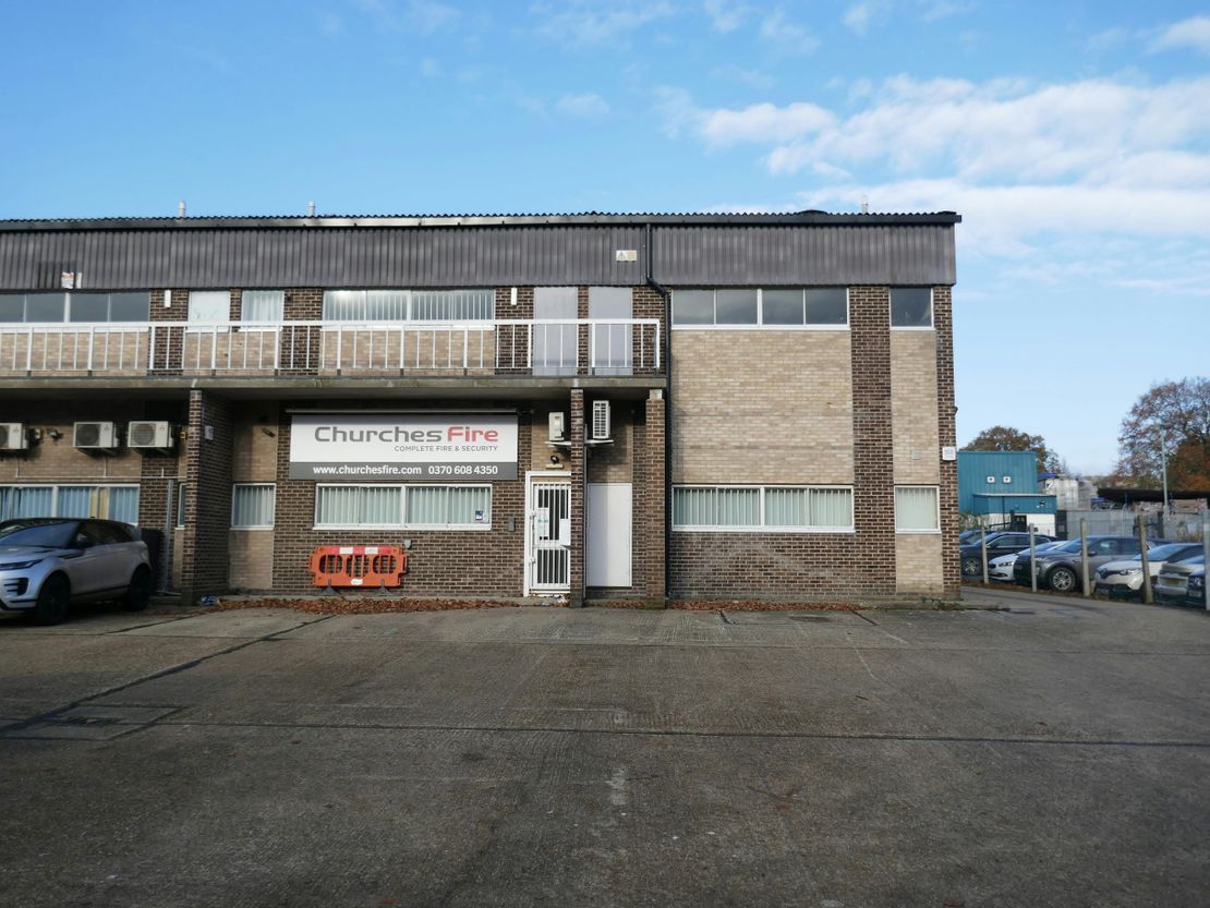 38 Oakwood Hill Industrial Estate, 38 Oakwood Hill, Loughton, IG10 3TZ
