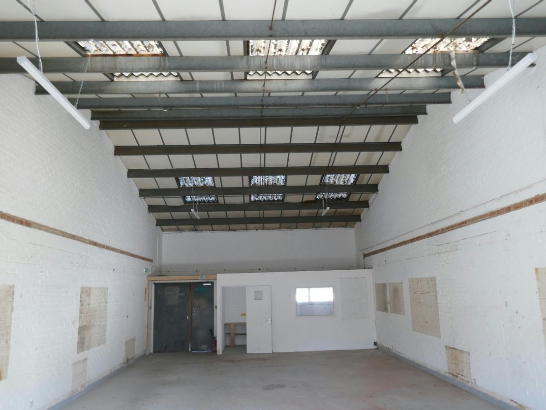 38 Oakwood Hill Industrial Estate, 38 Oakwood Hill, Loughton, IG10 3TZ