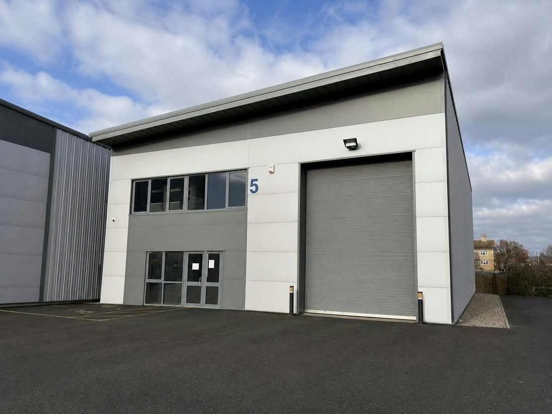 5 Abbey Point, Cartersfield Road, Waltham Abbey, EN9 1FE