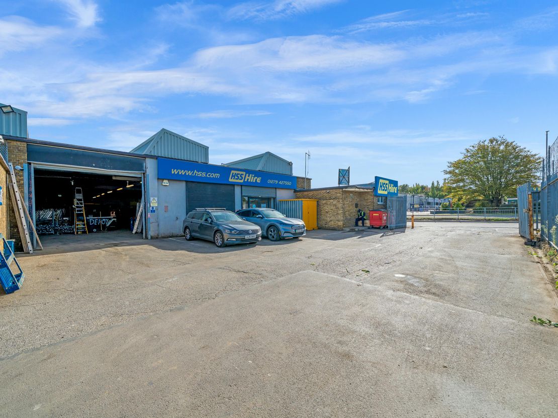 Former HSS Hire Unit, Edinburgh Way, Harlow, CM20 2DH