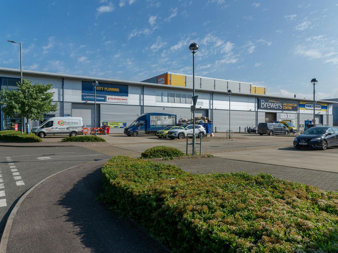 Unit 2 Dukes Park, Harlow, CM20 2GF