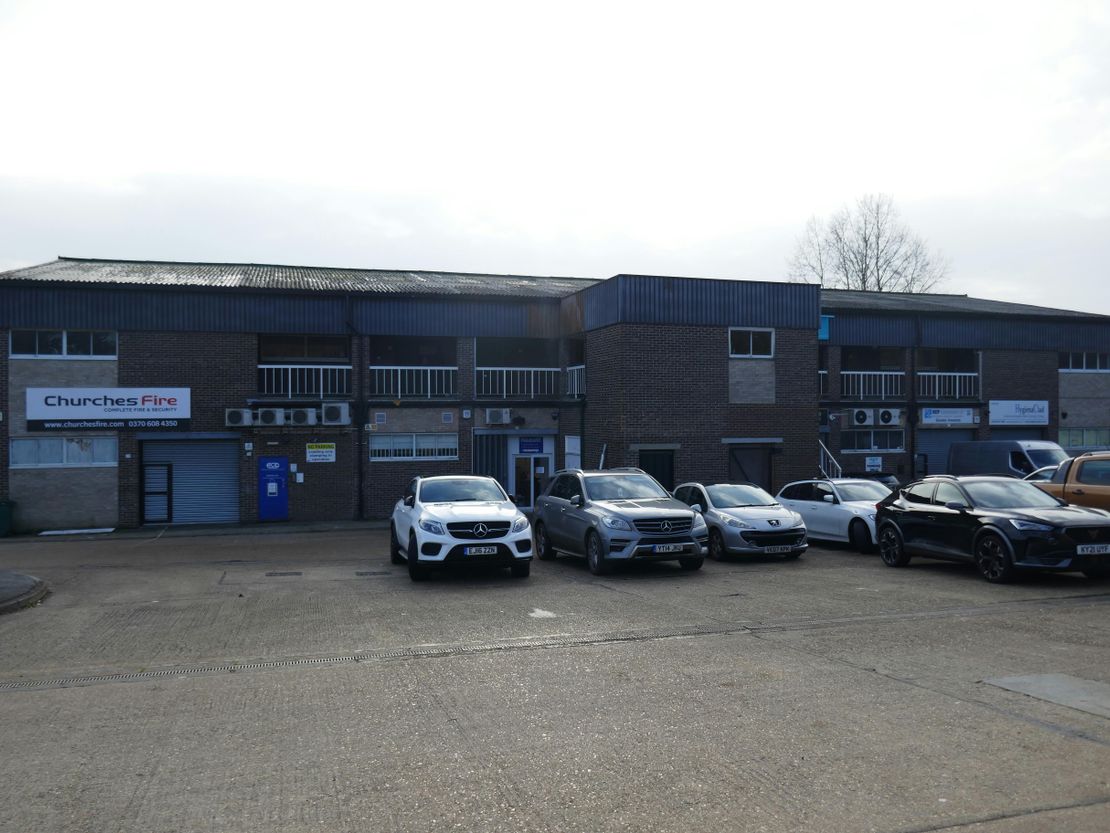 38 Oakwood Hill Industrial Estate, first floor unit, Loughton, IG10 3TZ