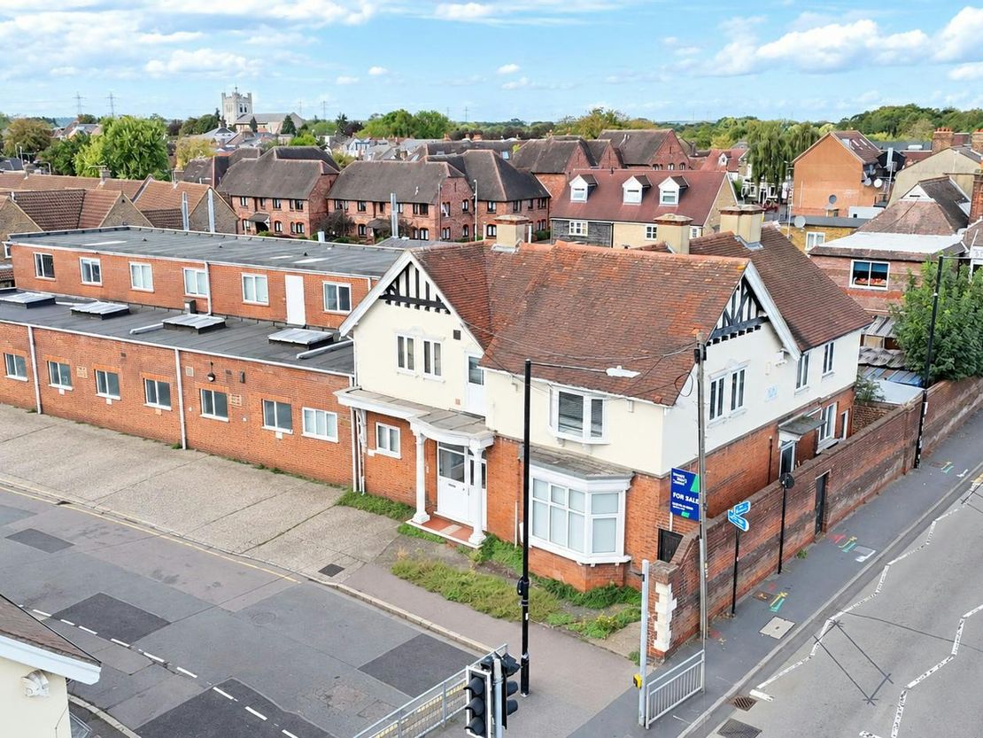 Newmet House and Fordoun House, Newmet House, Rue De St Lawrence, Waltham Abbey, EN9 1PF
