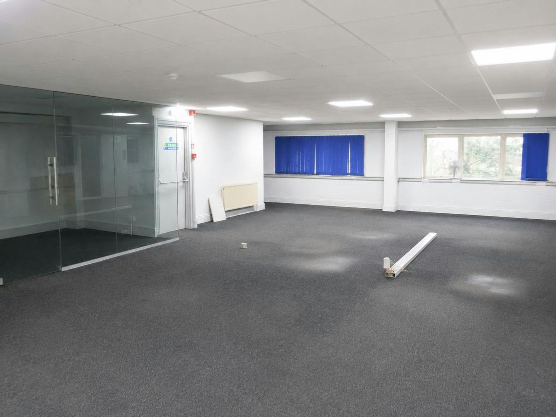 4 Oak Industrial Park, Chelmsford Road, Great Dunmow, CM6 1XN