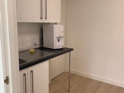 Property Image for Unit 7b Limes Court, Conduit Lane, Hoddesdon, EN11 8EP