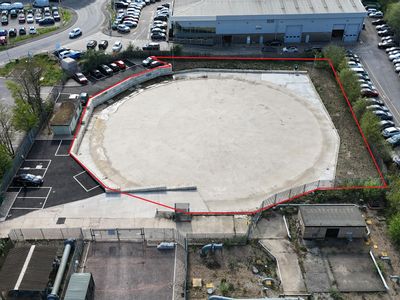 Property Image for Yard at 3 Windsor Place, Harlow, CM20 2GQ