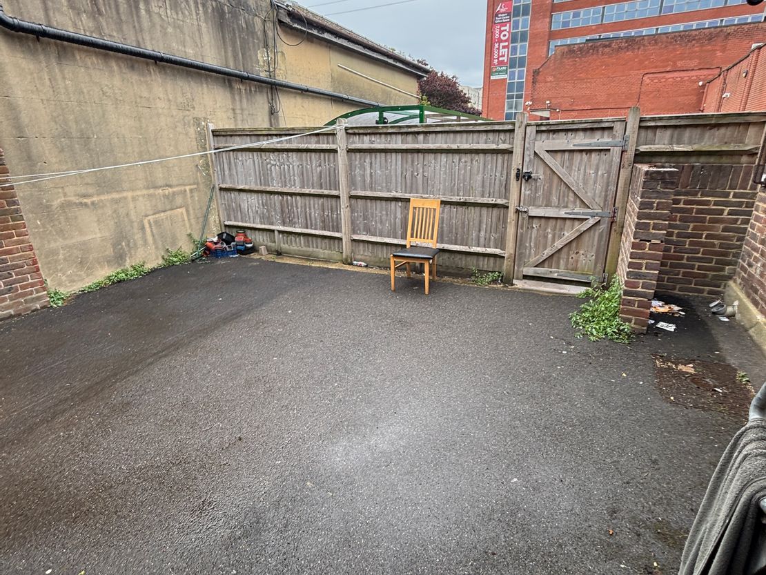 16-18 Chapel Road, Worthing, West Sussex, BN11 1BJ