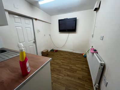 Property Image for 160 Cromwell Road, Rushden, Northamptonshire, NN10 0EF