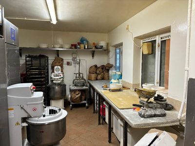 Property Image for 1-3 Barnsley Road, Hemsworth, Pontefract, West Yorkshire, WF9 4PY