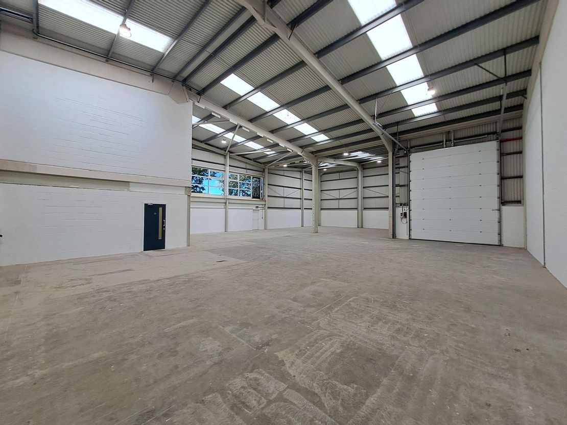 Unit 4A & 4B Avant Business Centre, First Avenue, Bletchley, South East, MK1 1DR
