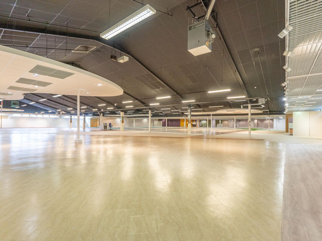 Former Retail / Warehouse Premises, School Lane, Chandler's Ford, Eastleigh, Hampshire, SO53 4DG