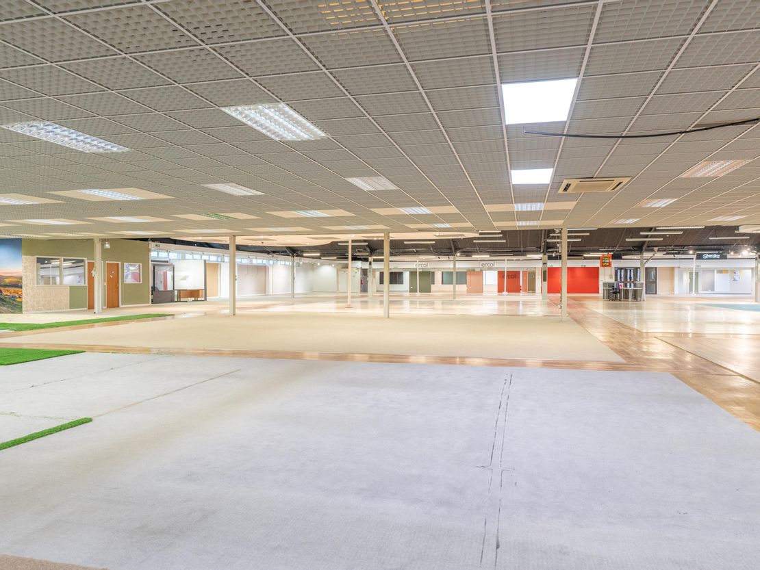 Former Retail / Warehouse Premises, School Lane, Chandler's Ford, Eastleigh, Hampshire, SO53 4DG