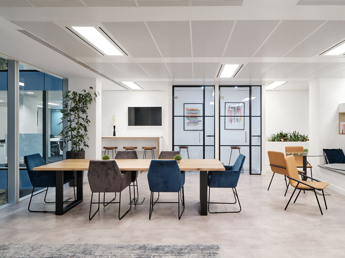 107, Cheapside, London, EC2V 6DN