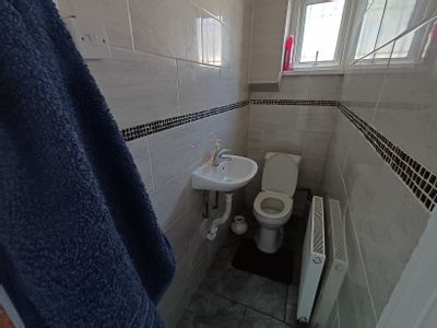 Property Image for 124 High Road Leyton, London, Greater London, E15 2BX