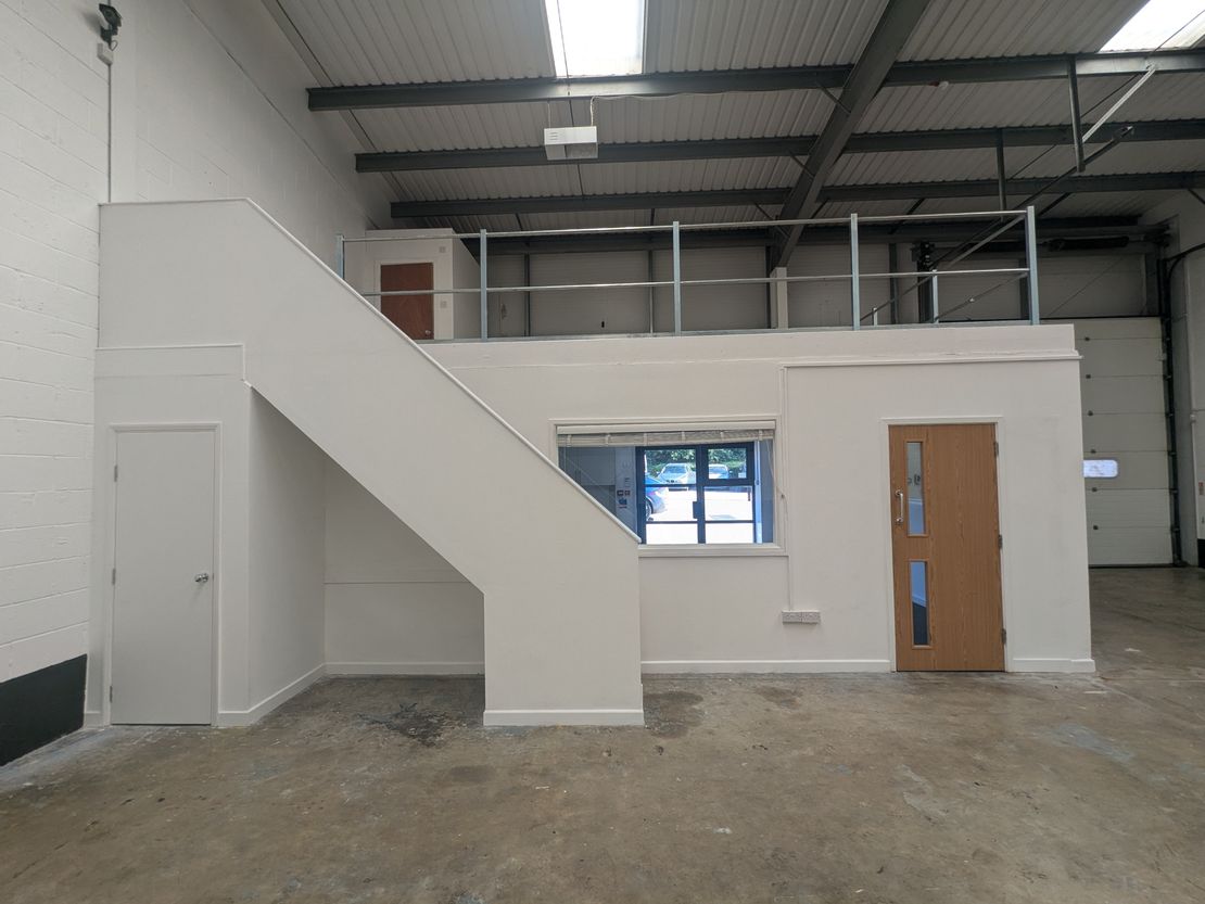 Unit 2 Larchwood Business Centre, Larchwood Avenue, Havant, Hampshire, PO9 3BE