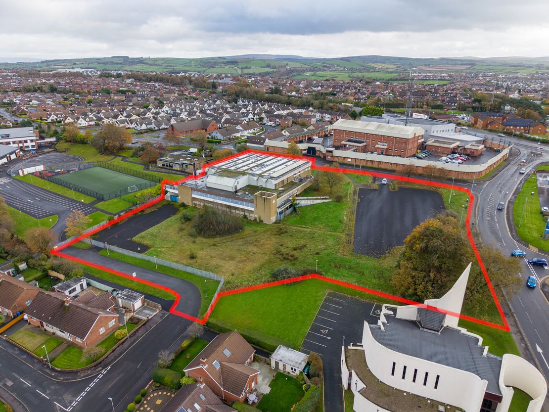 Lisnagelvin Leisure Centre, Richill Park, Londonderry, Derry, BT47 5QZ