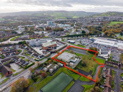 Property Image for Lisnagelvin Leisure Centre, Richill Park, Londonderry, Derry, BT47 5QZ