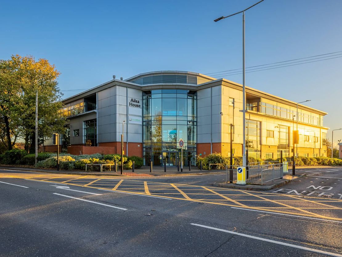 Ailsa House, Gildersome, 1 Turnberry Park Road, Morley, Leeds, West Yorkshire, LS27 7LE