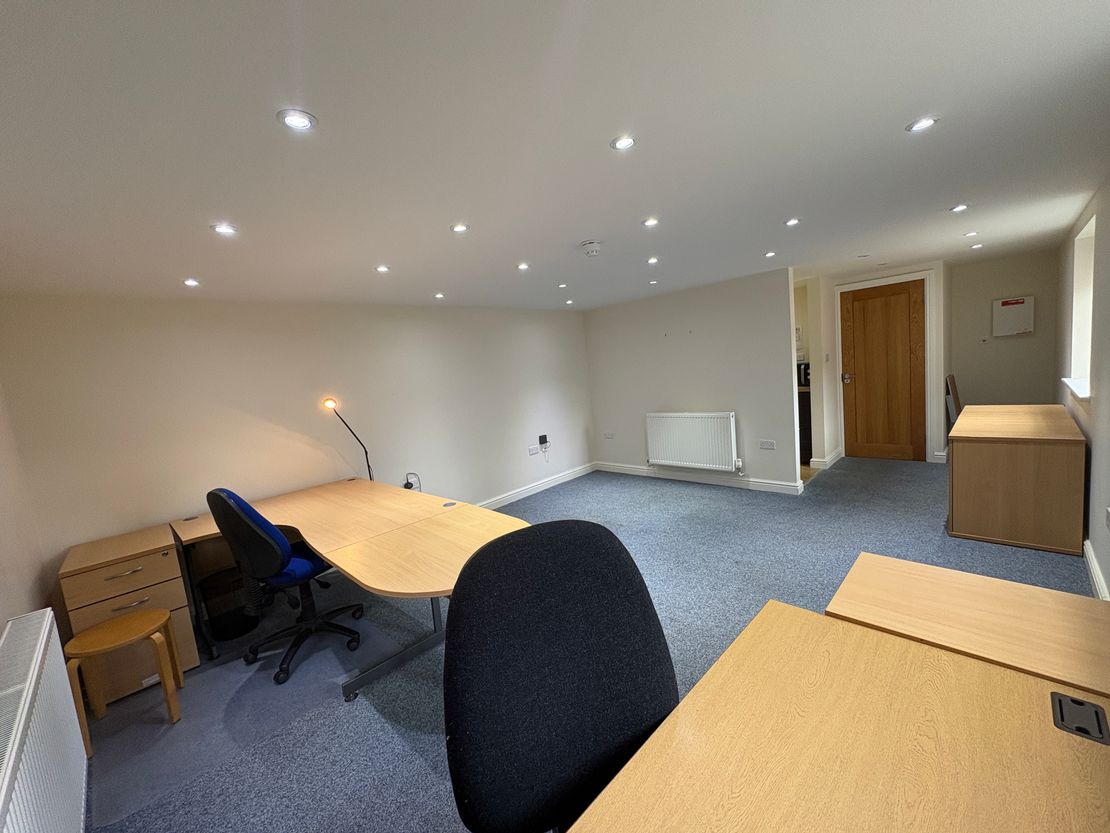 The Barns Lane End Farm, Kelsall Road, ASHTON HAYES, Cheshire, CH3 8BH