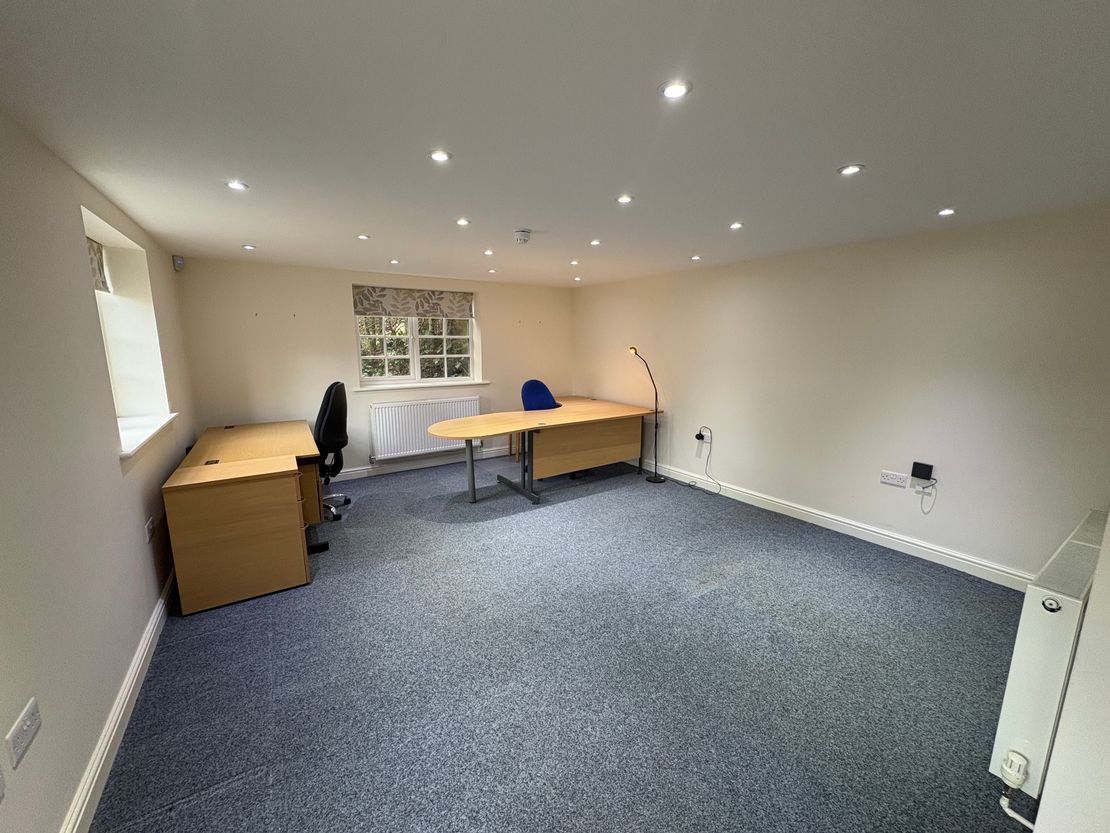 The Barns Lane End Farm, Kelsall Road, ASHTON HAYES, Cheshire, CH3 8BH