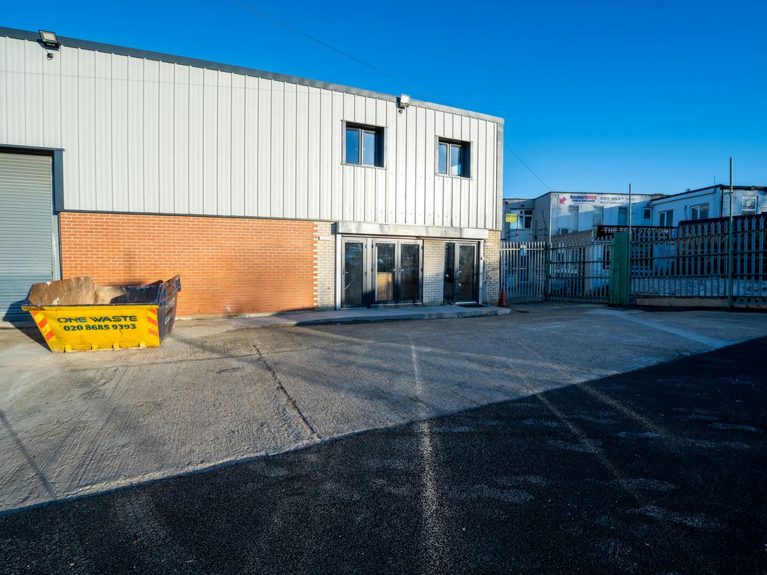 Unit 2 Hackbridge Industrial Estate, Station Approach, Hackbridge, Surrey, SM6 7BJ