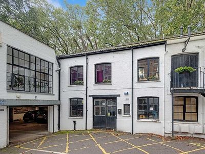 Property Image for Unit 2, 4 Park End, Hampstead Heath, NW3 2SE