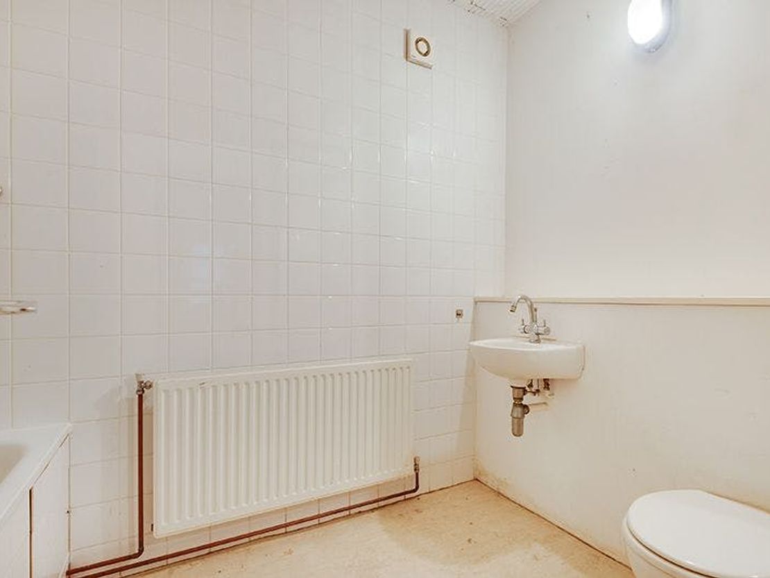 Unit 2, 4 Park End, Hampstead Heath, NW3 2SE