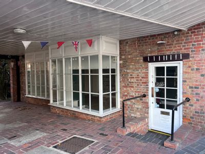Property Image for 5 High Street, Roman Quay, Fordingbridge, Hampshire, SP6 1AS