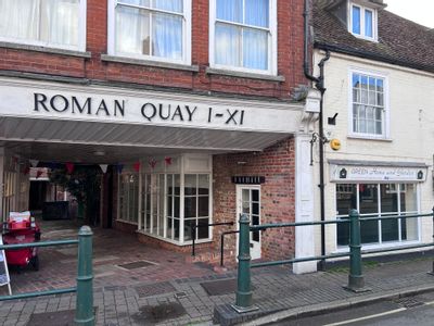 Property Image for 5 High Street, Roman Quay, Fordingbridge, Hampshire, SP6 1AS
